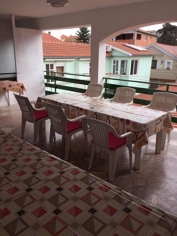 Crveno Zlato Penzion Biograd Na Moru