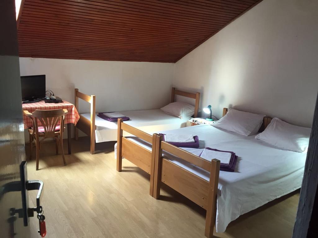 Crveno Zlato Penzion Biograd Na Moru